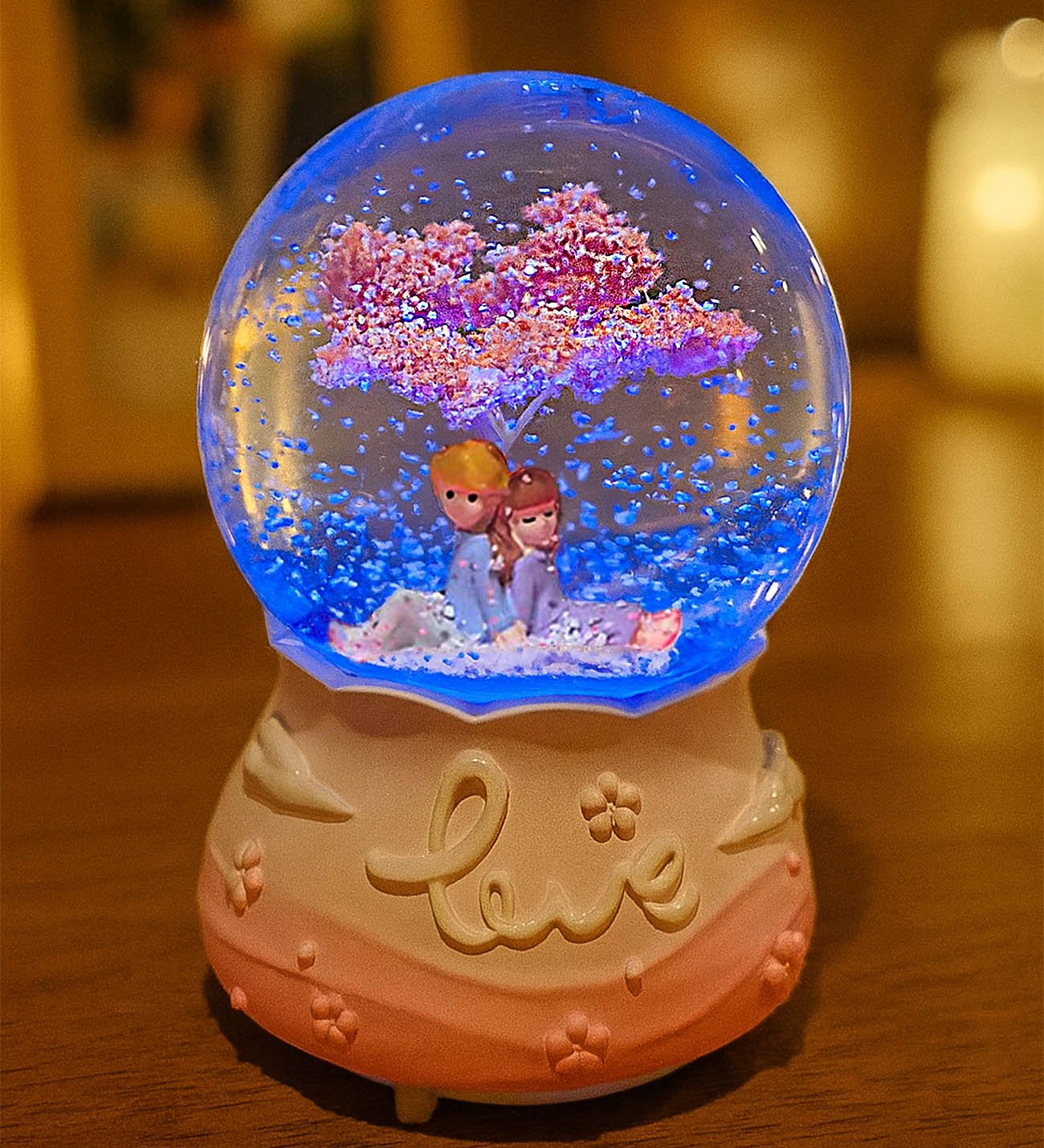 Aşkın En Saf Hali: Pembe Sakura Altında Bir Ömür Kar Küresi