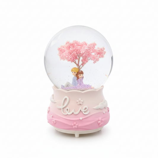 Aşkın En Saf Hali: Pembe Sakura Altında Bir Ömür Kar Küresi